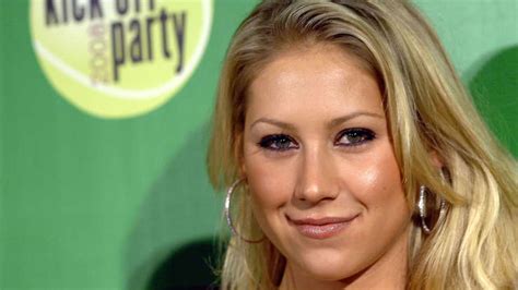 anna kournikova sexy pics|Les photos de la belle Anna Kournikova : toute sa carrière en。